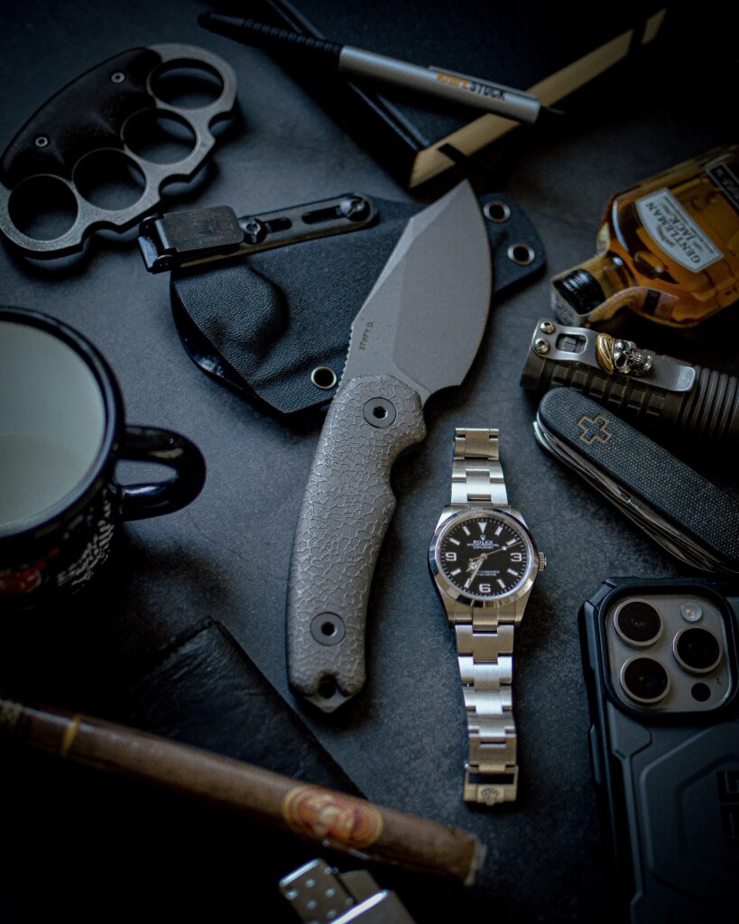 EDC zostava s nožom Kunwu StiffyD, a hodinkami Rolex Explorer 36 – Knajf Lover
